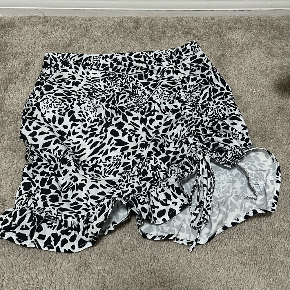 Skirt with animal print from shein size xs